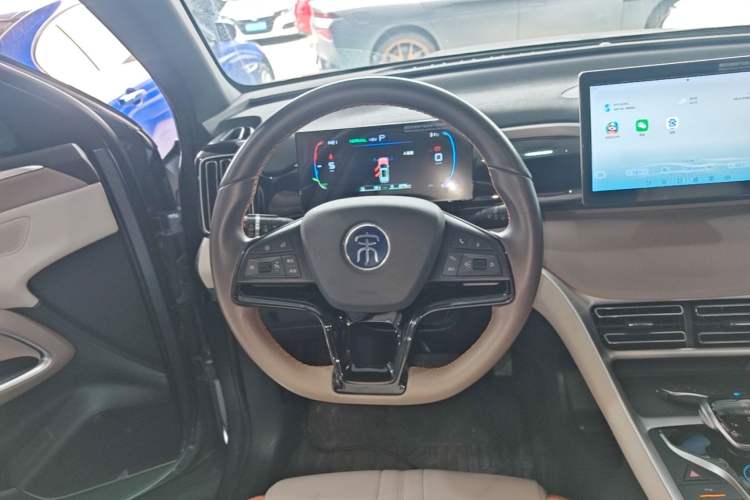 Used BYD Song Pro New Energy 2024 HONOR Edition DM-i 71KM Navigation Model Steering Wheel