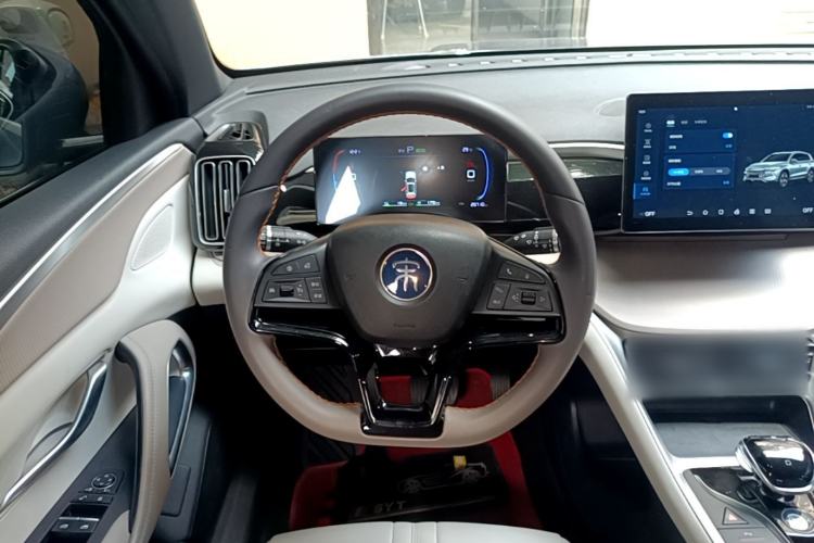 Used BYD Song Pro New Energy 2024 HONOR Edition DM-i 71KM Navigation Model Steering Wheel