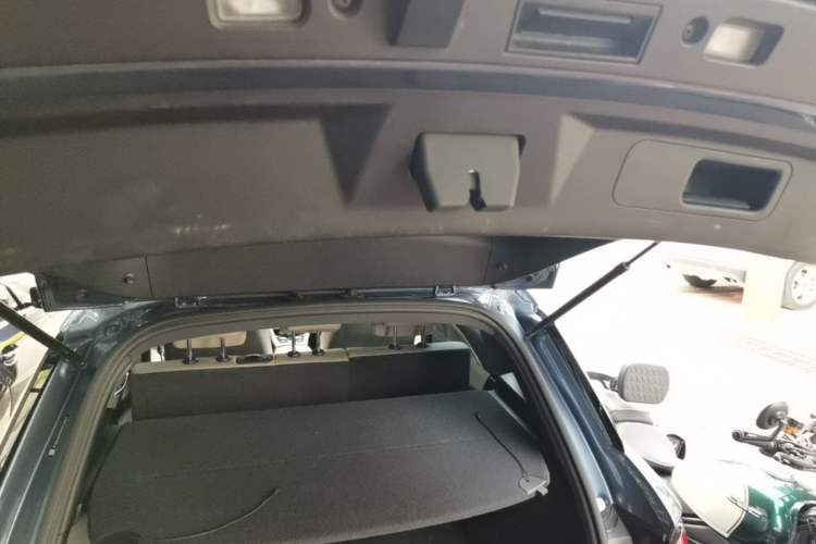 Used BYD Song Pro New Energy 2024 HONOR Edition DM-i 71KM Leading Model Trunk