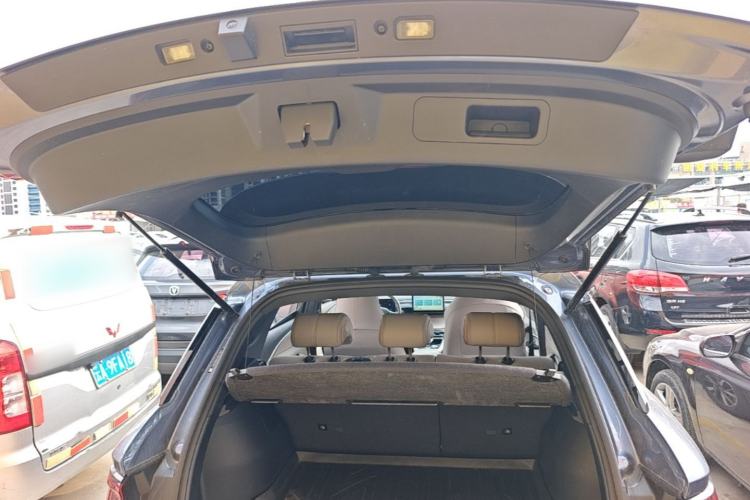 Used BYD Song Pro New Energy 2024 HONOR Edition DM-i 71KM Navigation Model Trunk