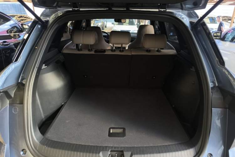 Used BYD Song Pro New Energy 2024 HONOR Edition DM-i 71KM Navigation Model Trunk