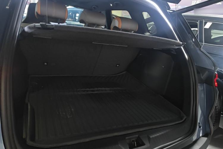Used BYD Song Pro New Energy 2024 HONOR Edition DM-i 110KM Excellence Model Trunk
