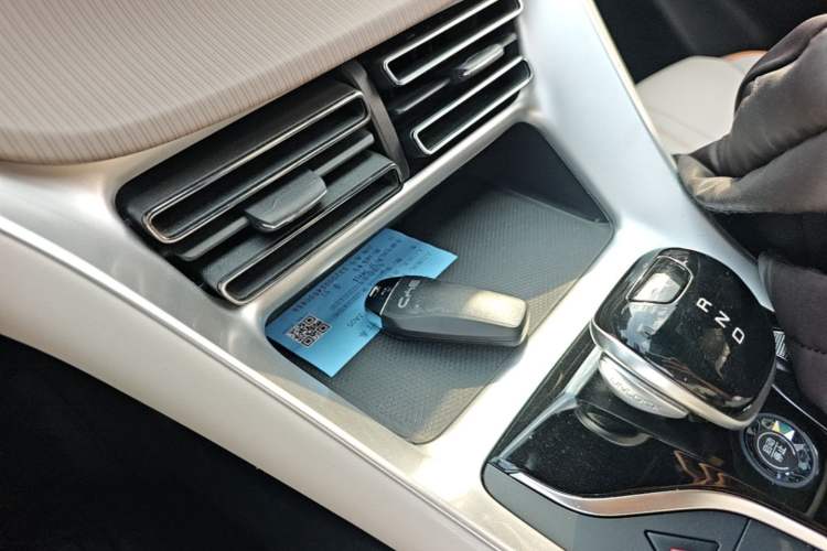 Used BYD Song Pro New Energy 2024 HONOR Edition DM-i 71KM Navigation Model Vehicle Key
