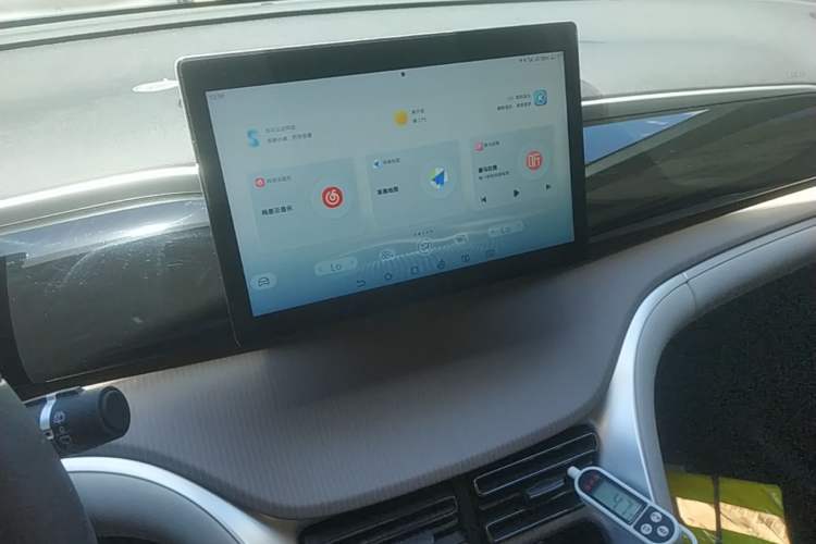 Used BYD Song Pro New Energy 2024 HONOR Edition DM-i 71KM Navigation Model Audio And AC Panel