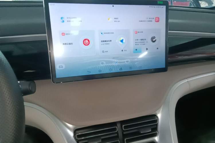 Used BYD Song Pro New Energy 2024 HONOR Edition DM-i 110KM Beyond Model Audio And AC Panel