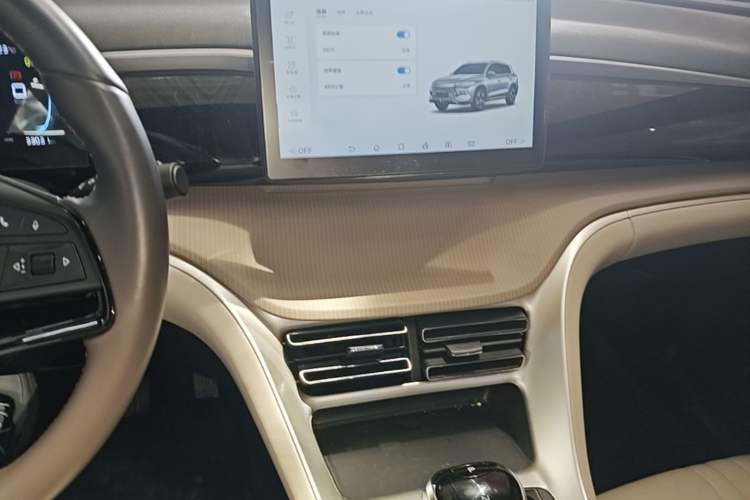 Used BYD Song Pro New Energy 2024 HONOR Edition DM-i 71KM Navigation Model Audio And AC Panel