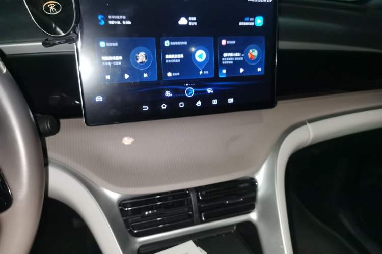 Used BYD Song Pro New Energy 2024 HONOR Edition DM-i 110KM Beyond Model Audio And AC Panel