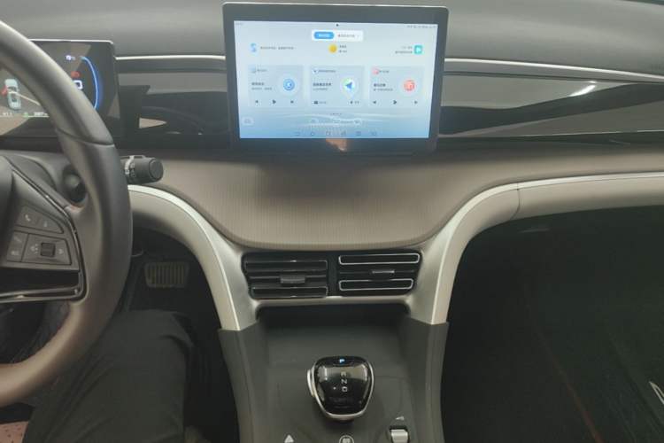 Used BYD Song Pro New Energy 2024 HONOR Edition DM-i 71KM Navigation Model Audio And AC Panel