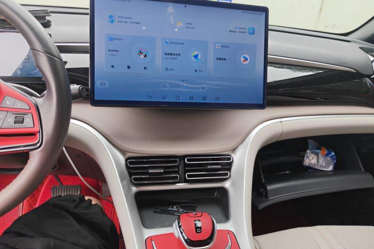 Used BYD Song Pro New Energy 2024 HONOR Edition DM-i 110KM Excellence Model Audio And AC Panel