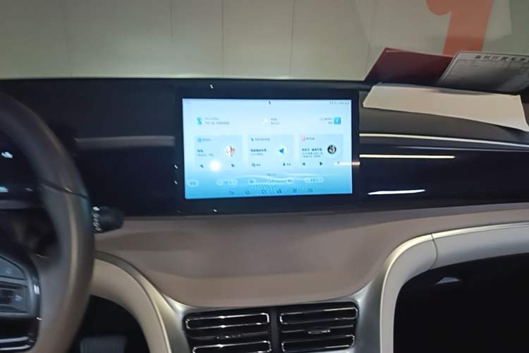 Used BYD Song Pro New Energy 2024 HONOR Edition DM-i 71KM Navigation Model Audio And AC Panel