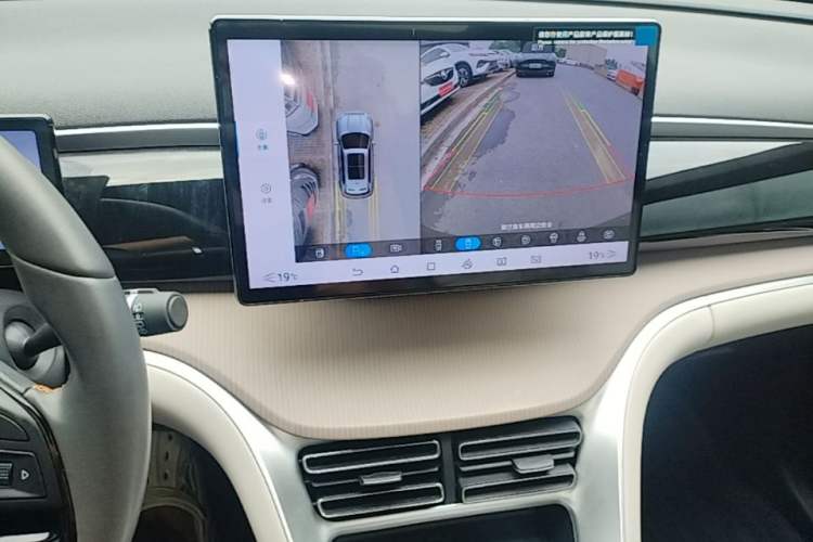 Used BYD Song Pro New Energy 2024 HONOR Edition DM-i 110KM Beyond Model Audio And AC Panel