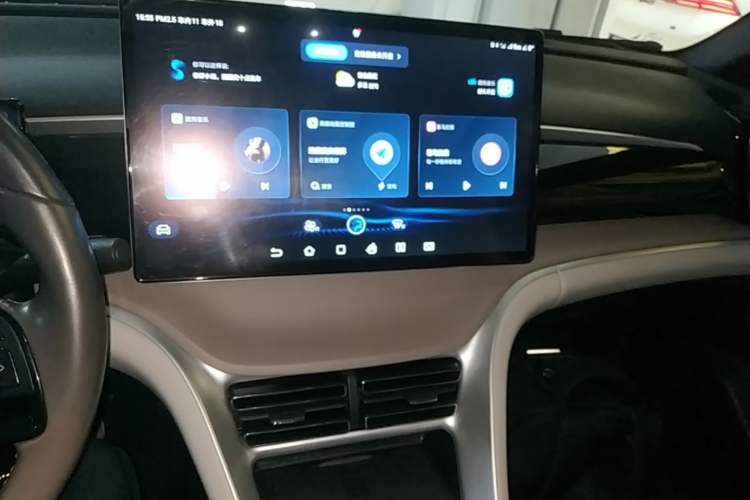 Used BYD Song Pro New Energy 2024 HONOR Edition DM-i 110KM Excellence Model Audio And AC Panel