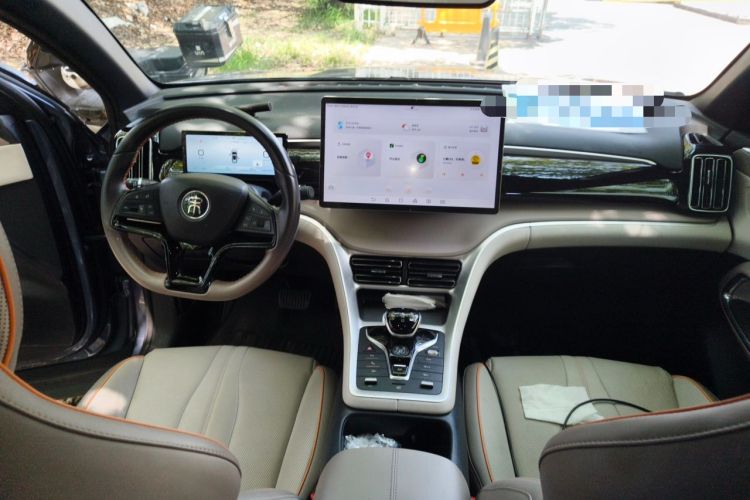 Used BYD Song Pro New Energy 2024 HONOR Edition DM-i 110KM Excellence Model Center Console