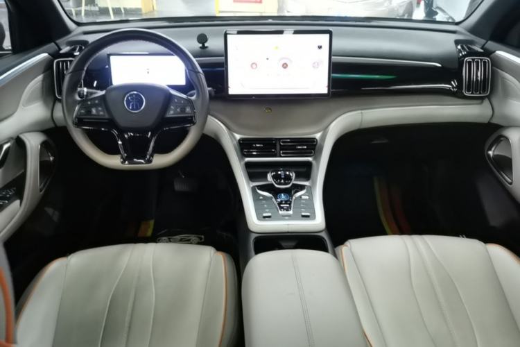 Used BYD Song Pro New Energy 2024 HONOR Edition DM-i 110KM Beyond Model Center Console
