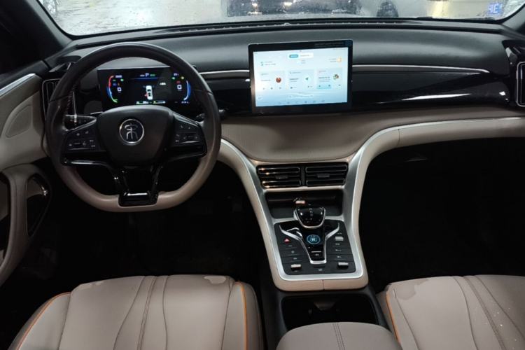 Used BYD Song Pro New Energy 2024 HONOR Edition DM-i 71KM Navigation Model Center Console