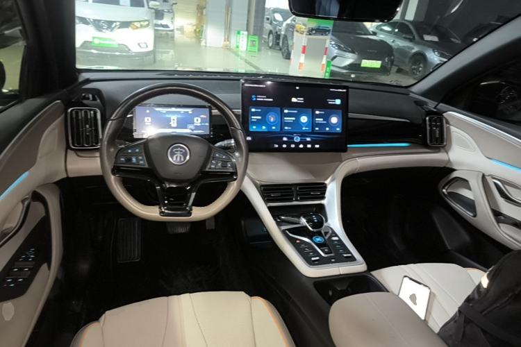 Used BYD Song Pro New Energy 2024 HONOR Edition DM-i 110KM Excellence Model Center Console