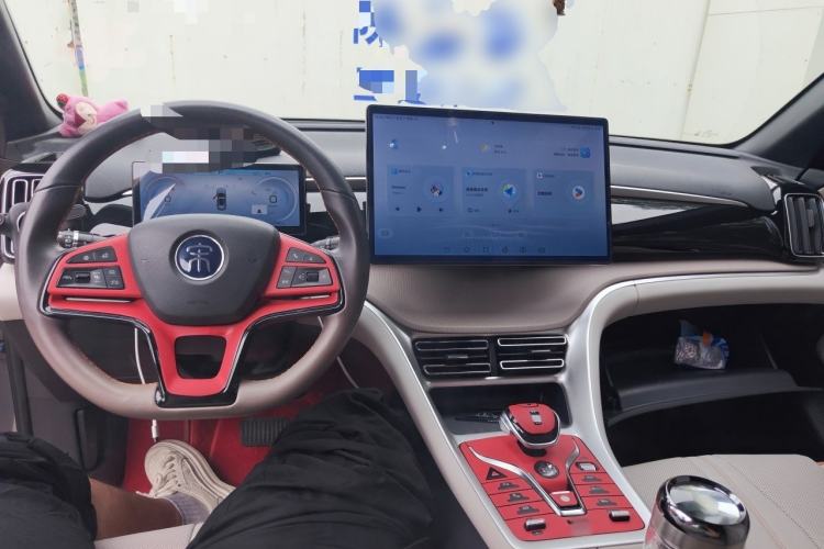 Used BYD Song Pro New Energy 2024 HONOR Edition DM-i 110KM Excellence Model Center Console