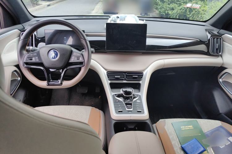 Used BYD Song Pro New Energy 2024 HONOR Edition DM-i 71KM Navigation Model Center Console