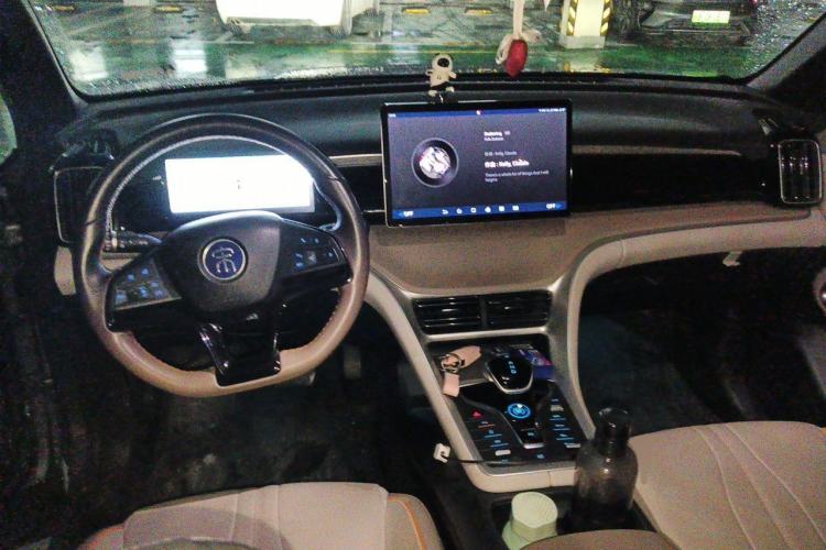 Used BYD Song Pro New Energy 2024 HONOR Edition DM-i 110KM Beyond Model Center Console