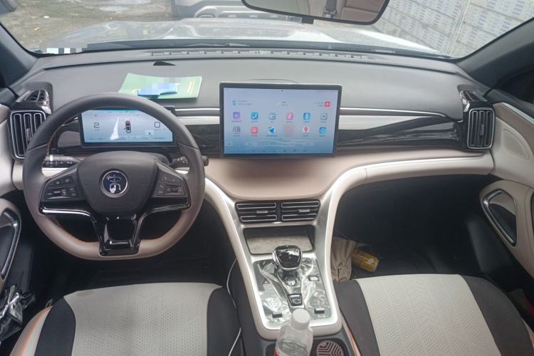 Used BYD Song Pro New Energy 2024 HONOR Edition DM-i 110KM Beyond Model Center Console