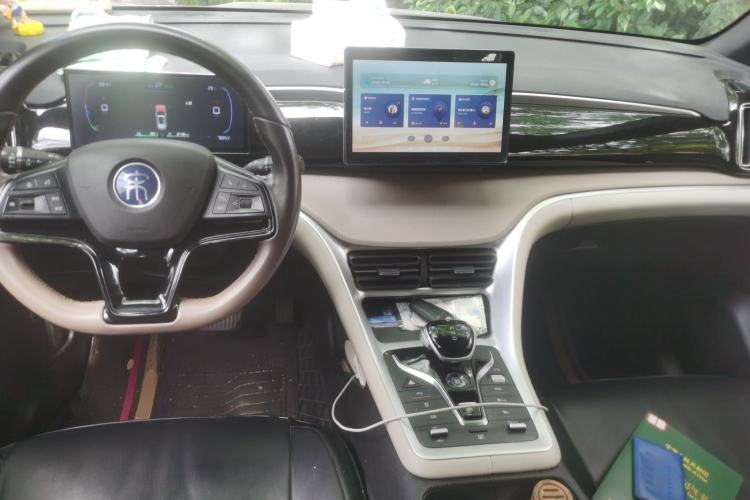 Used BYD Song Pro New Energy 2024 HONOR Edition DM-i 71KM Navigation Model Center Console