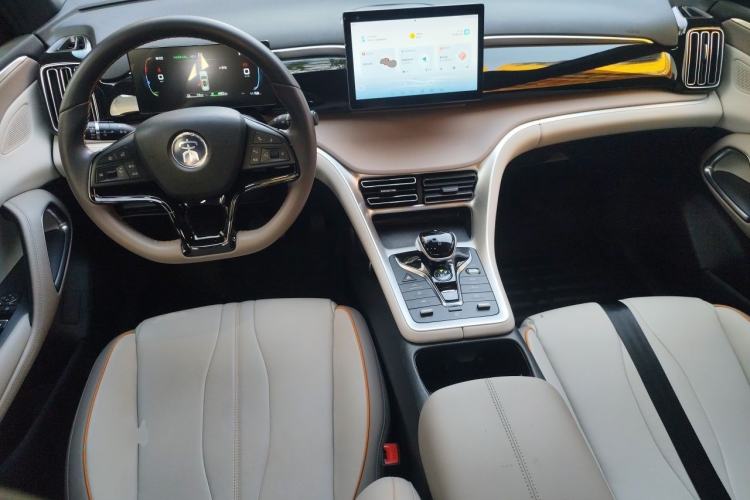Used BYD Song Pro New Energy 2024 HONOR Edition DM-i 71KM Navigation Model Center Console