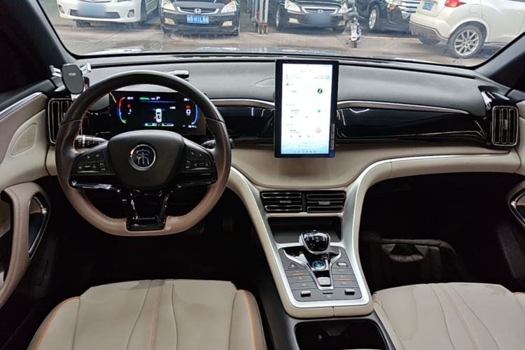 Used BYD Song Pro New Energy 2024 HONOR Edition DM-i 71KM Navigation Model Center Console