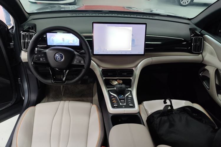 Used BYD Song Pro New Energy 2024 HONOR Edition DM-i 110KM Excellence Model Center Console