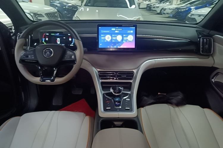 Used BYD Song Pro New Energy 2024 HONOR Edition DM-i 71KM Navigation Model Center Console