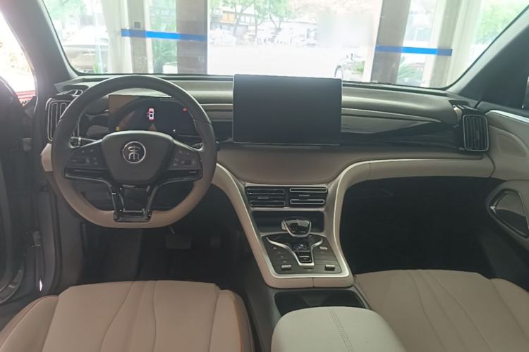 Used BYD Song Pro New Energy 2024 HONOR Edition DM-i 110KM Beyond Model Center Console