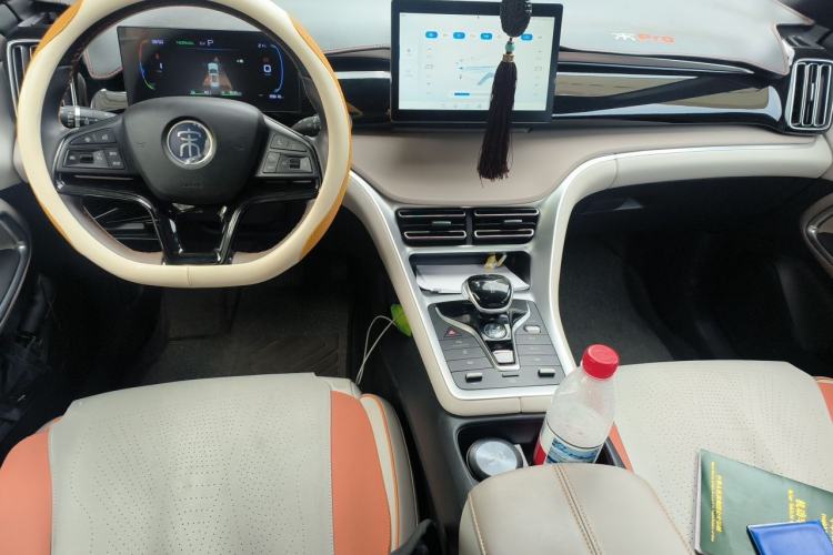 Used BYD Song Pro New Energy 2024 HONOR Edition DM-i 71KM Navigation Model Center Console
