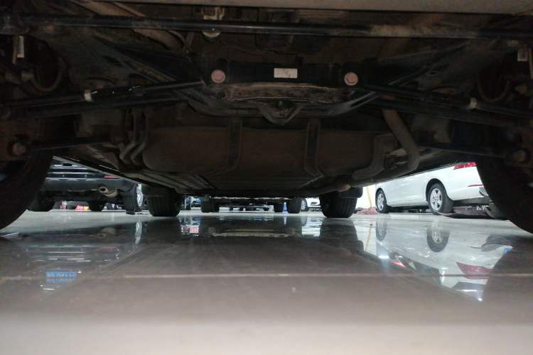 Used BYD Song Pro New Energy 2024 HONOR Edition DM-i 71KM Beyond Model Chassis Rear