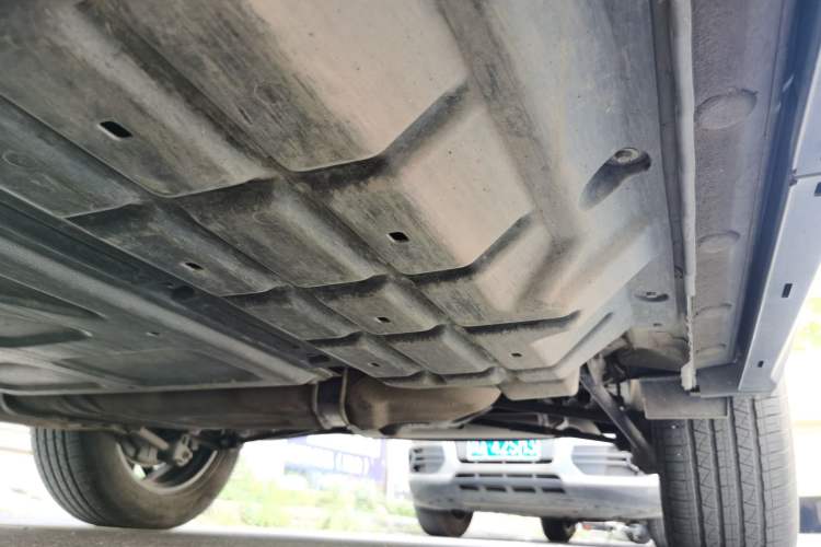 Used BYD Song Pro New Energy 2024 HONOR Edition DM-i 71KM Navigation Model Chassis Rear Left