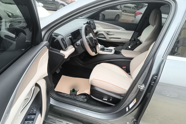 Used BYD Song Pro New Energy 2024 HONOR Edition DM-i 71KM Navigation Model Driver Seat