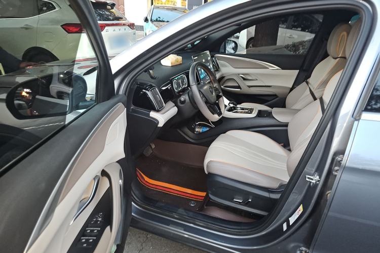 Used BYD Song Pro New Energy 2024 HONOR Edition DM-i 110KM Excellence Model Driver Seat