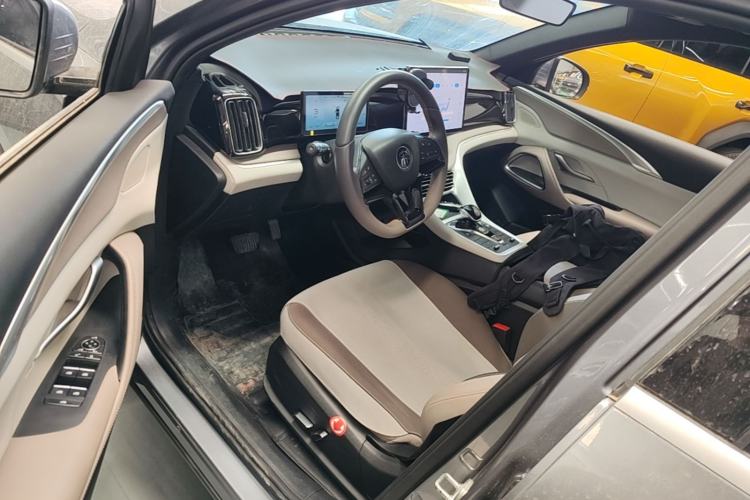 Used BYD Song Pro New Energy 2024 HONOR Edition DM-i 110KM Beyond Model Driver Seat