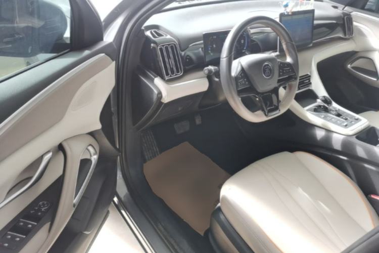 Used BYD Song Pro New Energy 2024 HONOR Edition DM-i 71KM Navigation Model Driver Seat