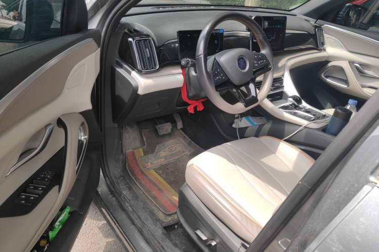 Used BYD Song Pro New Energy 2024 HONOR Edition DM-i 71KM Navigation Model Driver Seat