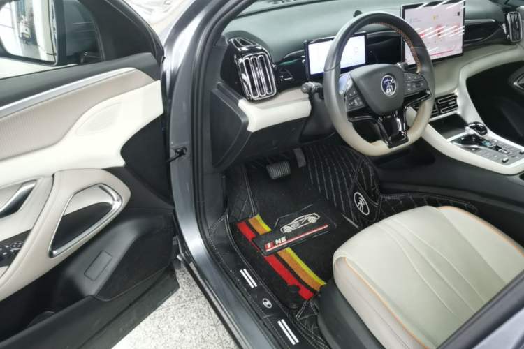 Used BYD Song Pro New Energy 2024 HONOR Edition DM-i 110KM Beyond Model Driver Seat