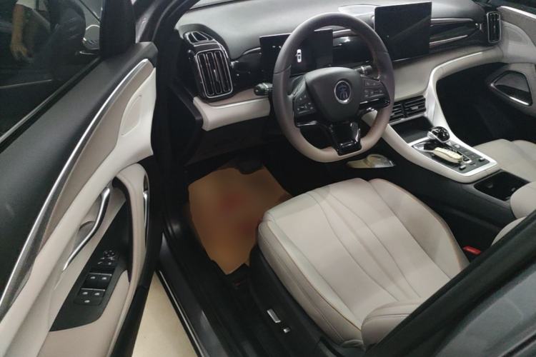 Used BYD Song Pro New Energy 2024 HONOR Edition DM-i 71KM Navigation Model Driver Seat