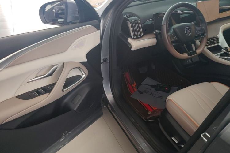 Used BYD Song Pro New Energy 2024 HONOR Edition DM-i 71KM Navigation Model Driver Seat