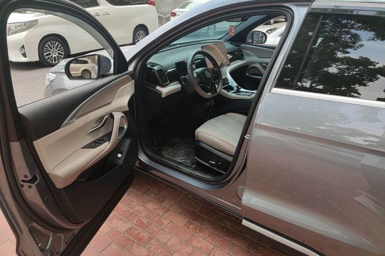 Used BYD Song Pro New Energy 2024 HONOR Edition DM-i 110KM Excellence Model Driver Seat