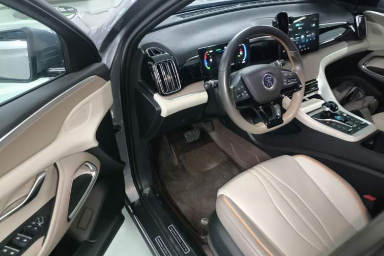 Used BYD Song Pro New Energy 2024 HONOR Edition DM-i 71KM Navigation Model Driver Seat