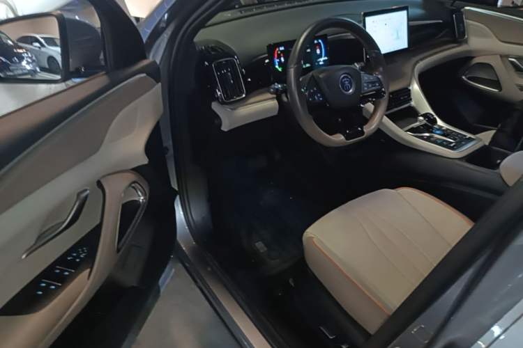 Used BYD Song Pro New Energy 2024 HONOR Edition DM-i 71KM Navigation Model Driver Seat