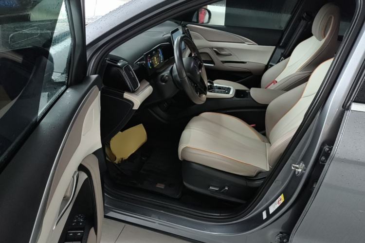 Used BYD Song Pro New Energy 2024 HONOR Edition DM-i 71KM Navigation Model Driver Seat