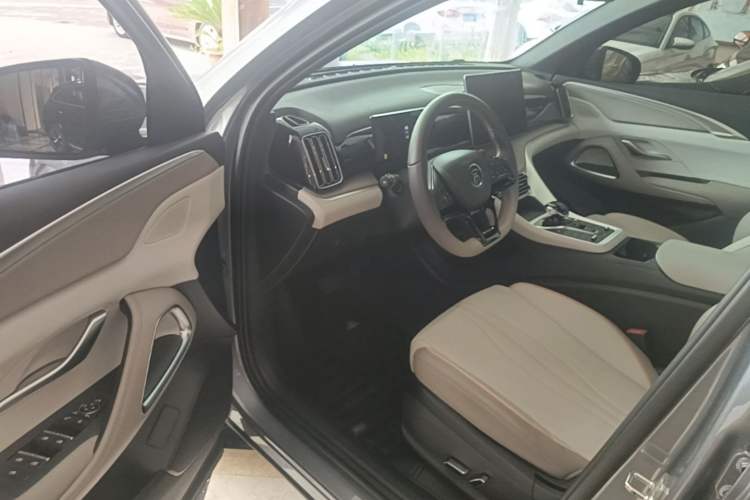 Used BYD Song Pro New Energy 2024 HONOR Edition DM-i 110KM Beyond Model Driver Seat