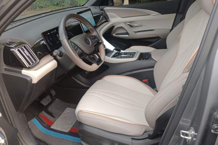 Used BYD Song Pro New Energy 2024 HONOR Edition DM-i 71KM Navigation Model Driver Seat
