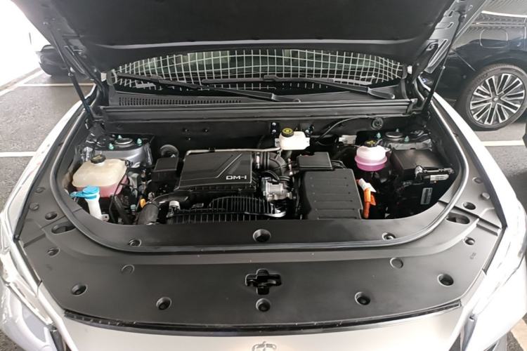 Used BYD Song Pro New Energy 2024 HONOR Edition DM-i 110KM Beyond Model Engine Bay