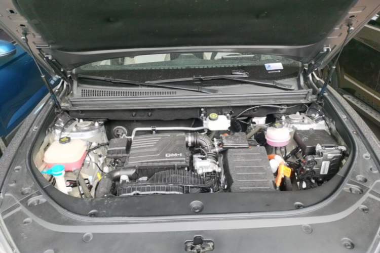 Used BYD Song Pro New Energy 2024 HONOR Edition DM-i 71KM Navigation Model Engine Bay