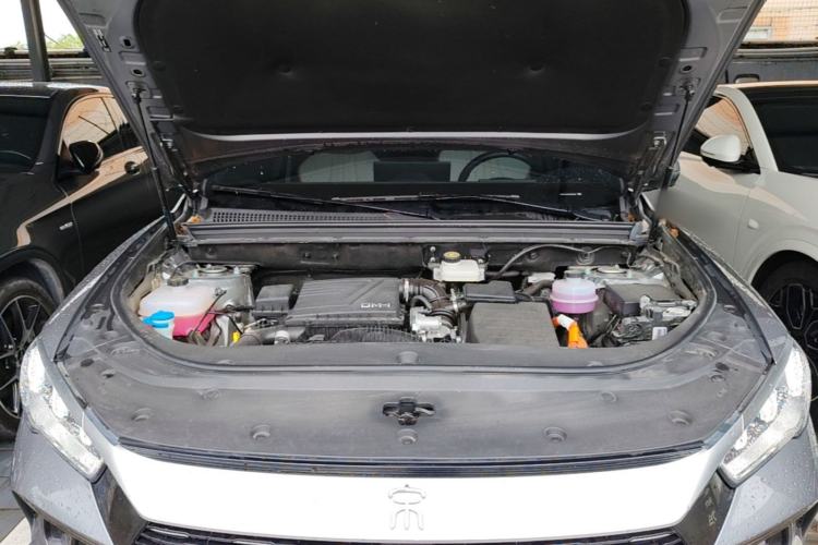 Used BYD Song Pro New Energy 2024 HONOR Edition DM-i 110KM Beyond Model Engine Bay